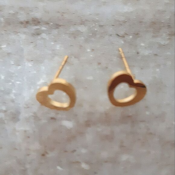 Gold Small Dainty Heart Hollow Cut Out Stud Stainless Steel Earrings - Picture 6 of 7